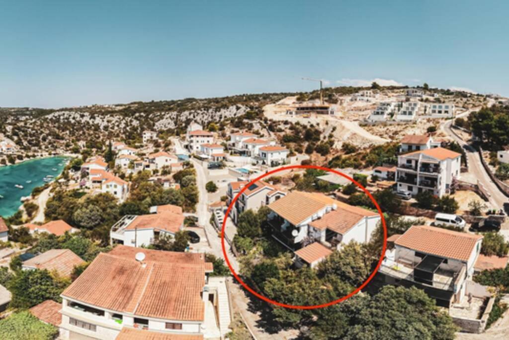 One Bedroom Apartment With Terrace And Seaview - B Sevid Esterno foto