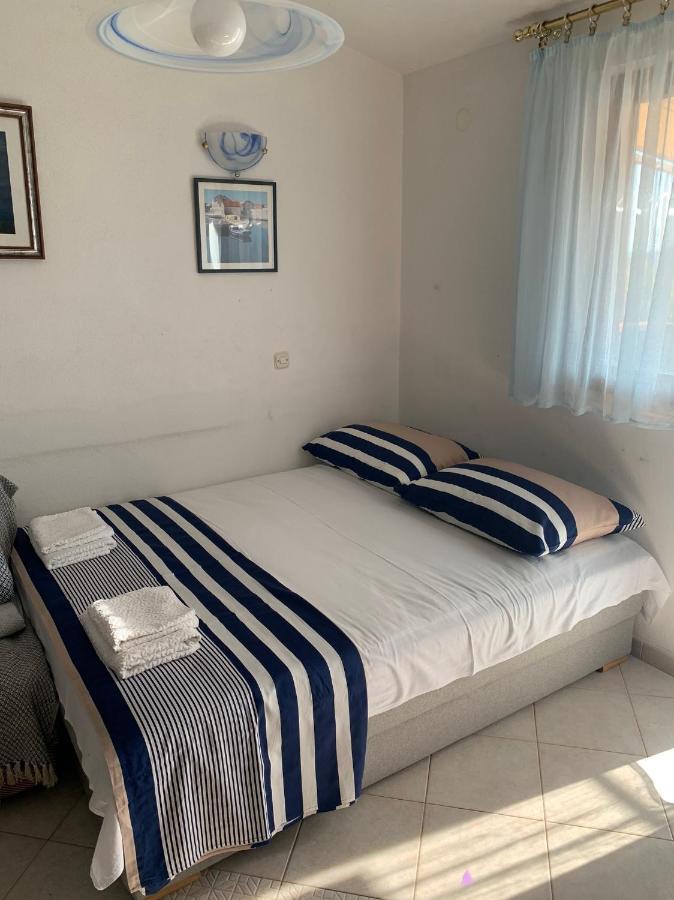 One Bedroom Apartment With Terrace And Seaview - B Sevid Esterno foto
